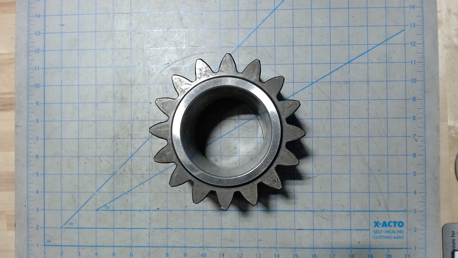 Gear, Pinion, 16 Teeth - Electrical Rotating - Traction Motor